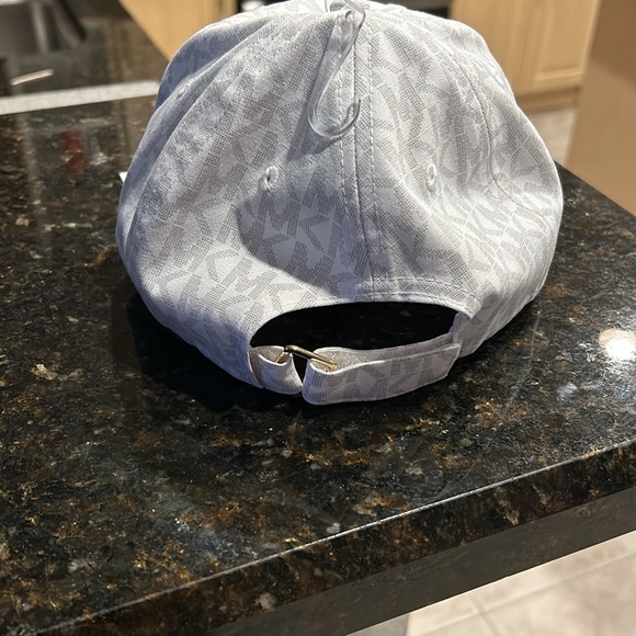 BNWT Michael Kors MK Logo cap - Picture 6 of 6